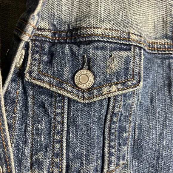 Gap Jean Jacket - Picture 2 of 6